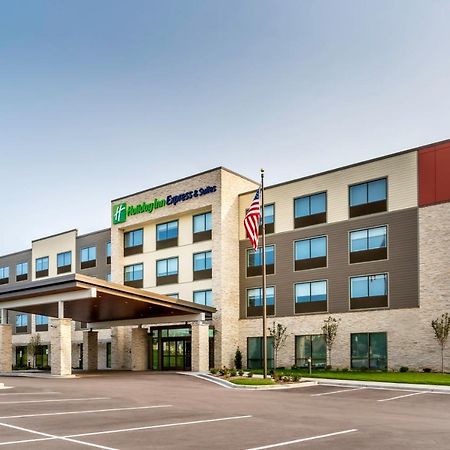 Holiday Inn Express & Suites - Milwaukee West Allis By Ihg Eksteriør billede