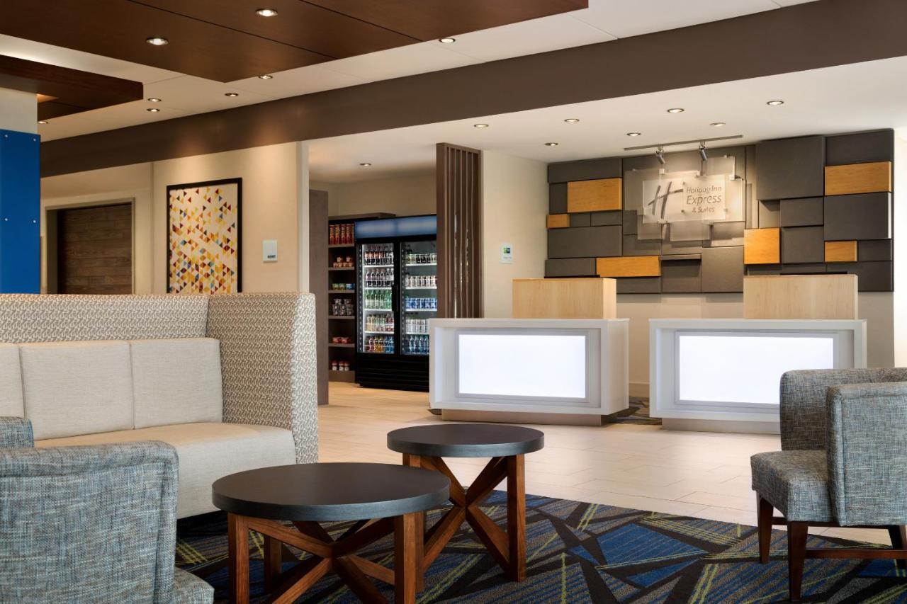 Holiday Inn Express & Suites - Milwaukee West Allis By Ihg Eksteriør billede