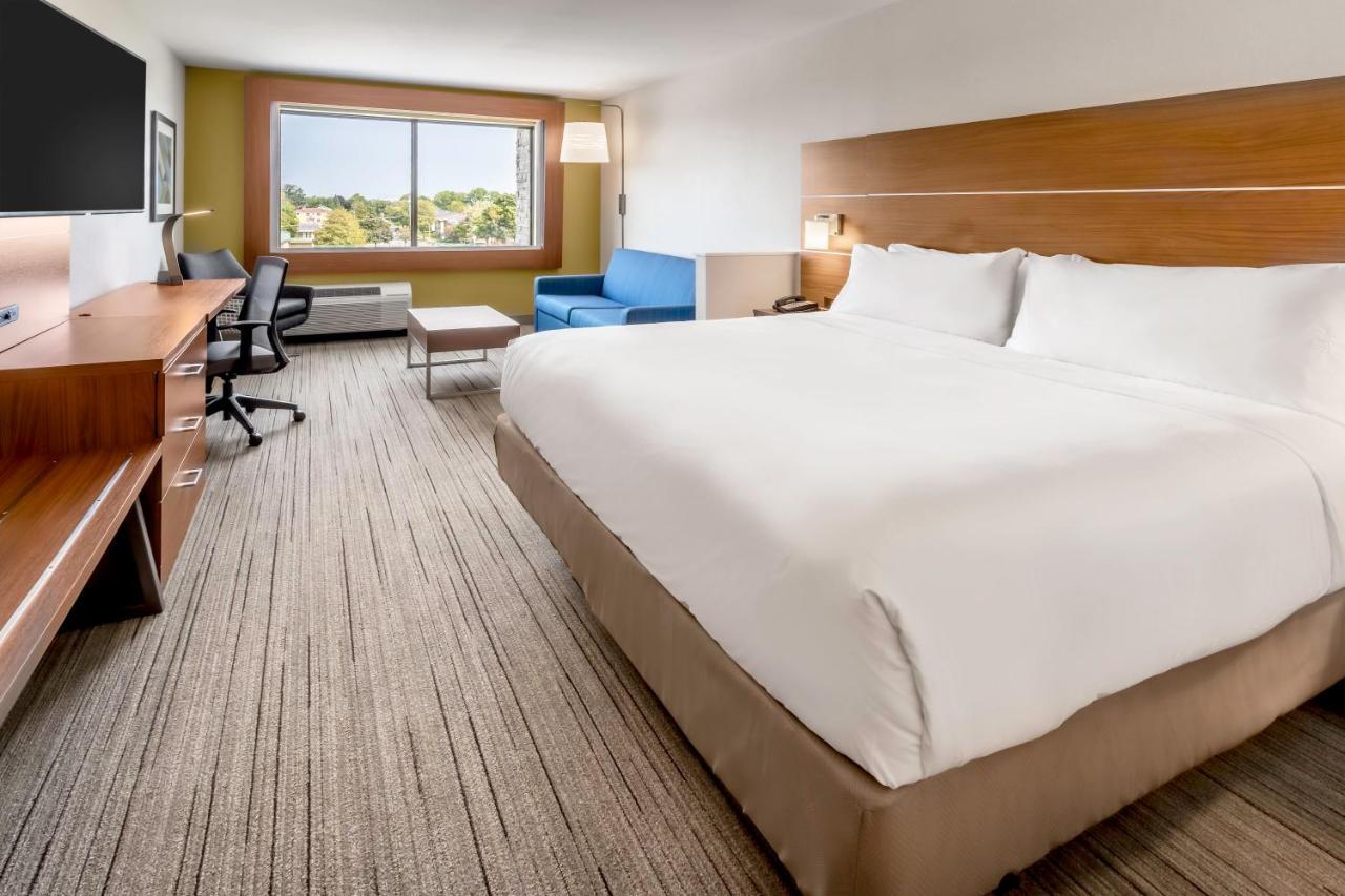Holiday Inn Express & Suites - Milwaukee West Allis By Ihg Eksteriør billede