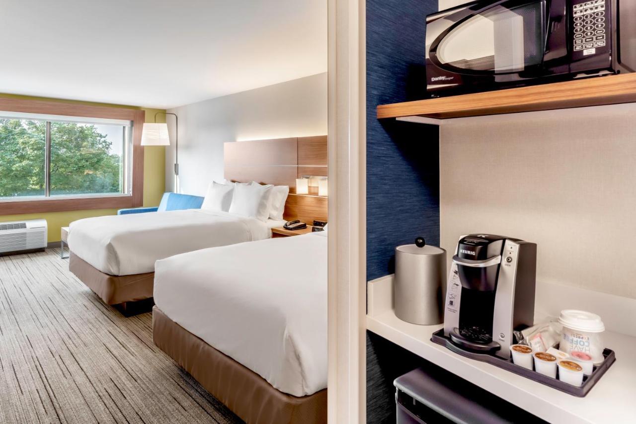 Holiday Inn Express & Suites - Milwaukee West Allis By Ihg Eksteriør billede