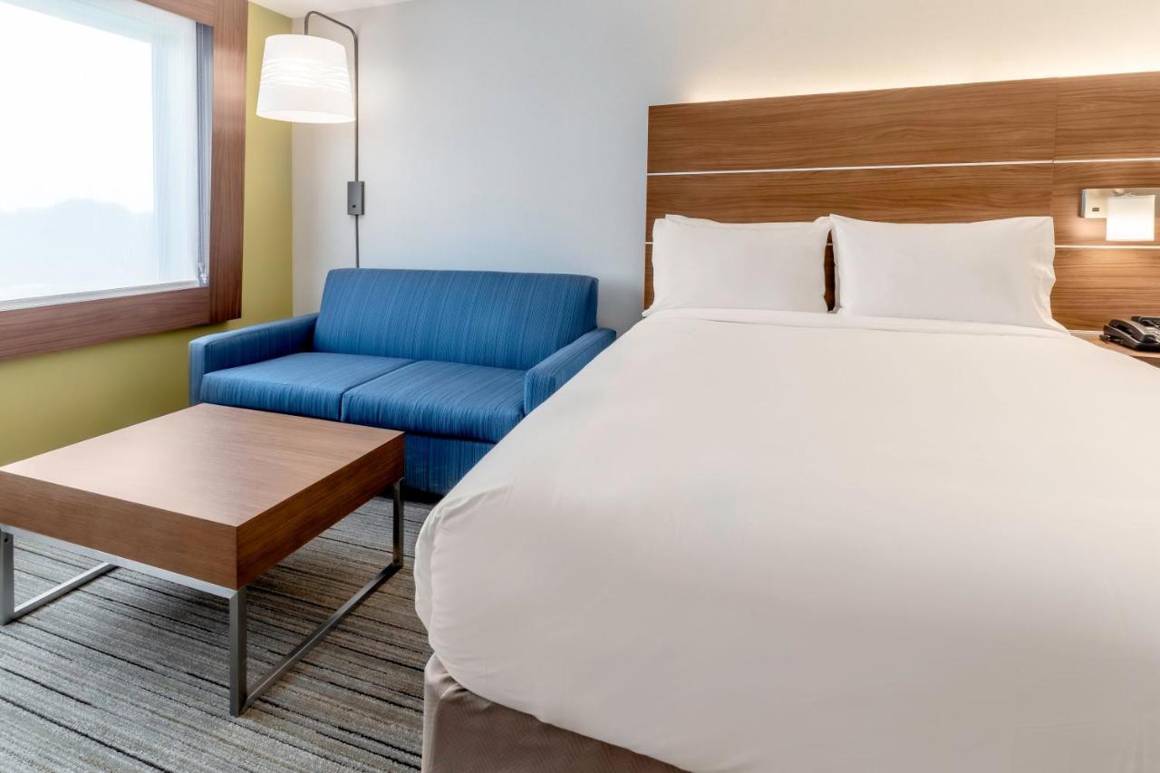 Holiday Inn Express & Suites - Milwaukee West Allis By Ihg Eksteriør billede
