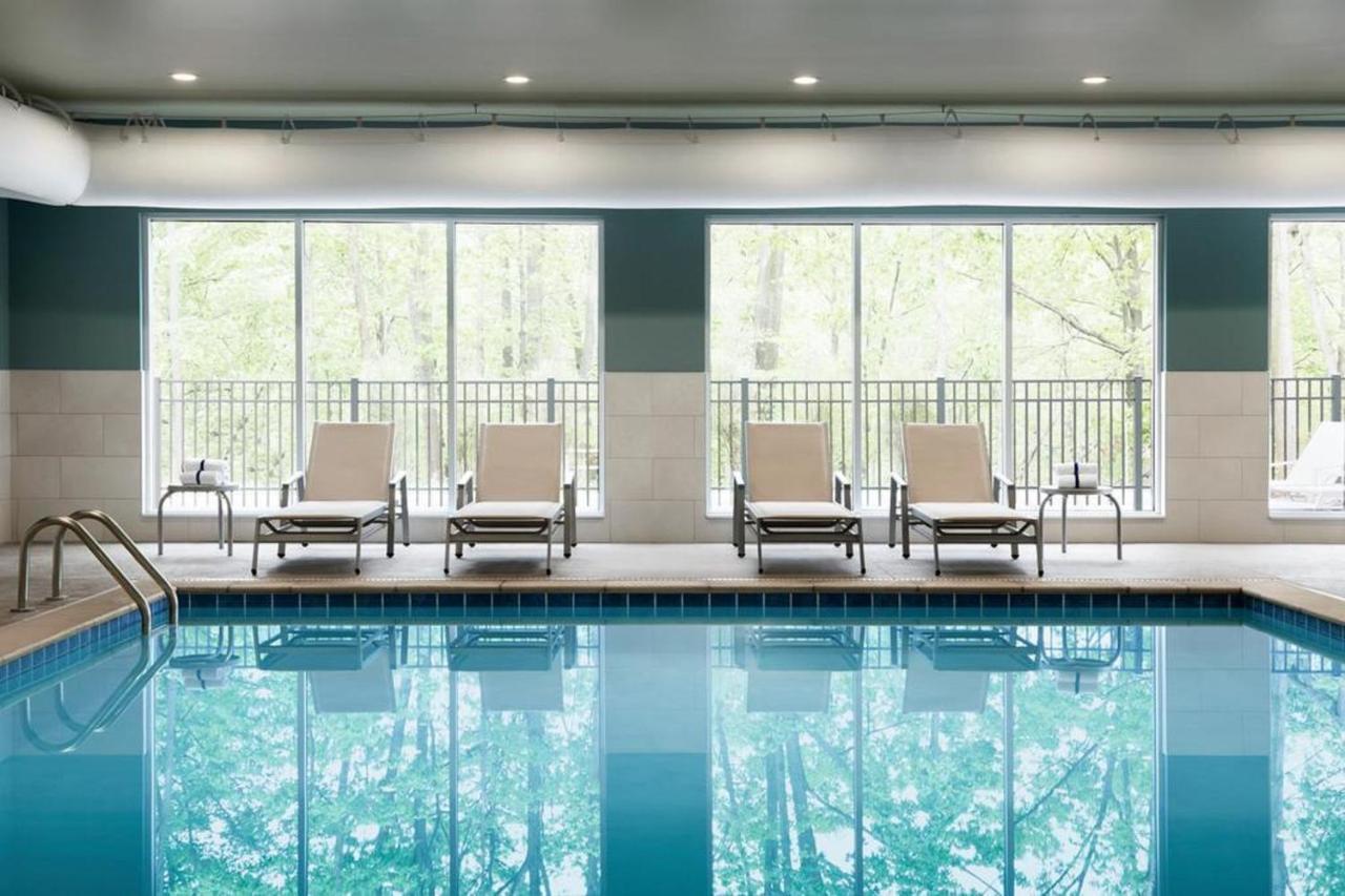 Holiday Inn Express & Suites - Milwaukee West Allis By Ihg Eksteriør billede