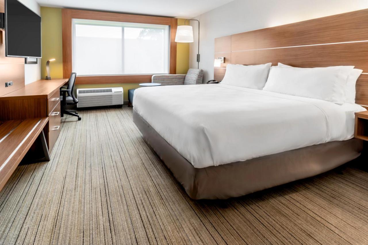 Holiday Inn Express & Suites - Milwaukee West Allis By Ihg Eksteriør billede