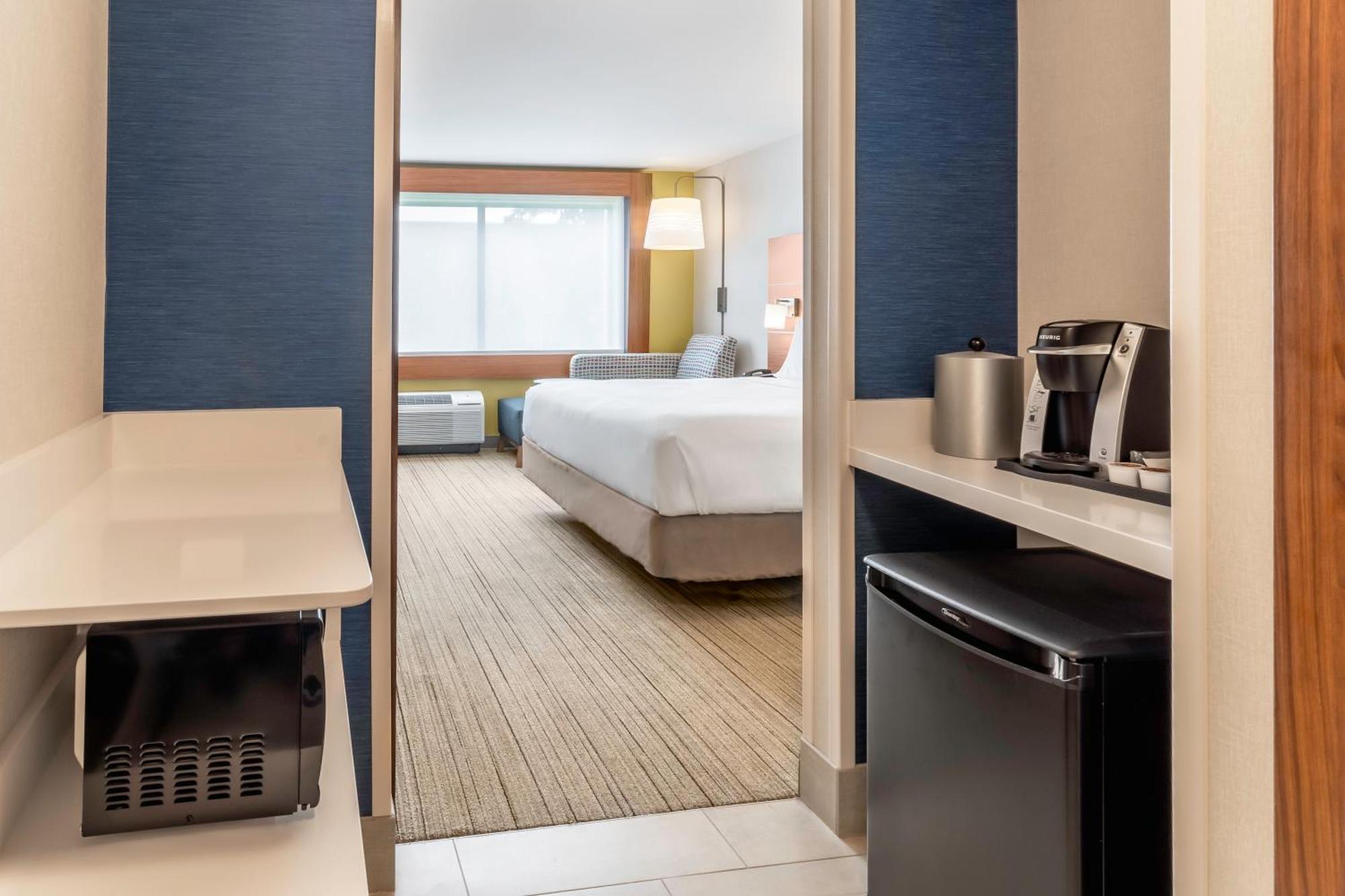 Holiday Inn Express & Suites - Milwaukee West Allis By Ihg Eksteriør billede