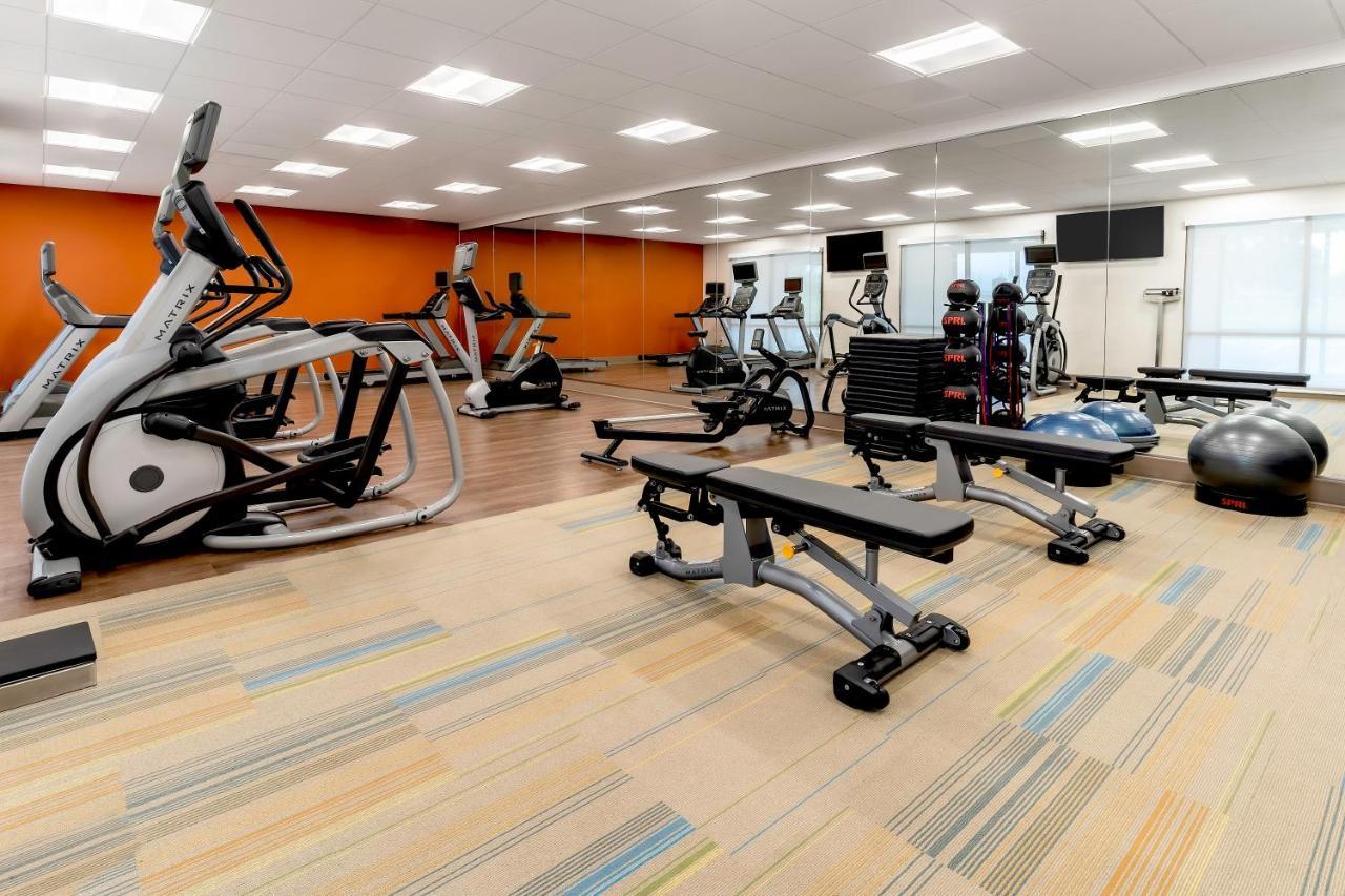 Holiday Inn Express & Suites - Milwaukee West Allis By Ihg Eksteriør billede